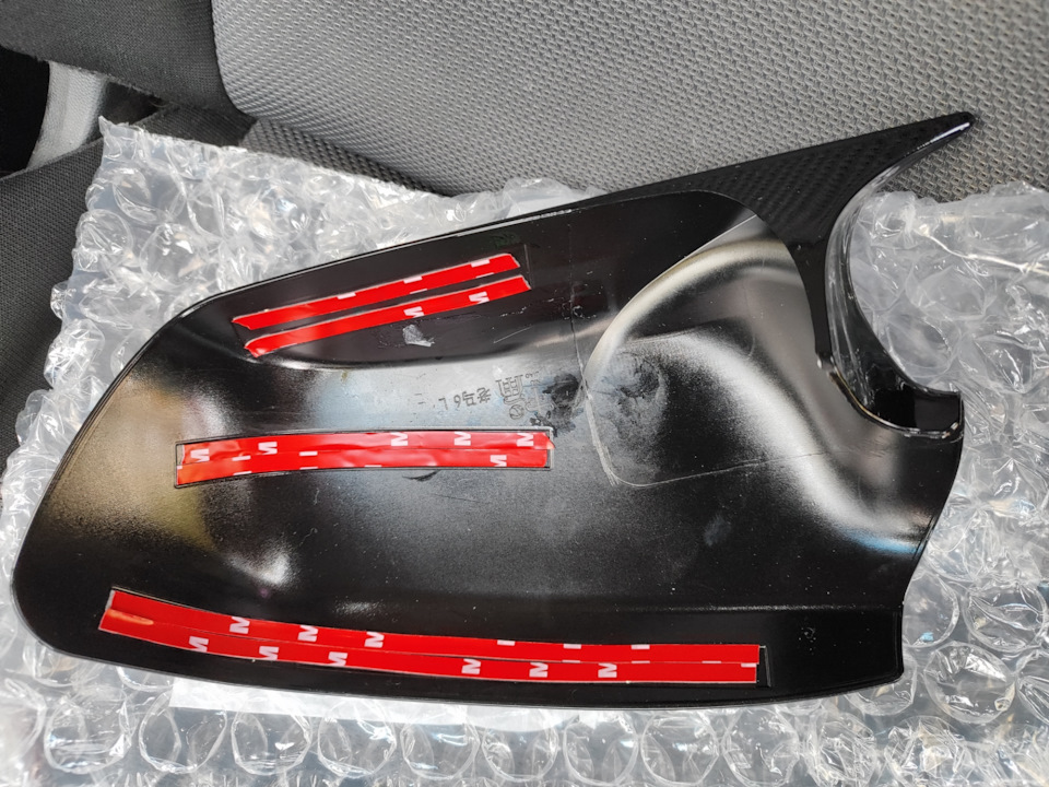 Подготовка у установке. Двухсторонний скотч 3M шел в комплекте и хватило прямо тютелька в тютельку — Mazda 3 (1G) BK