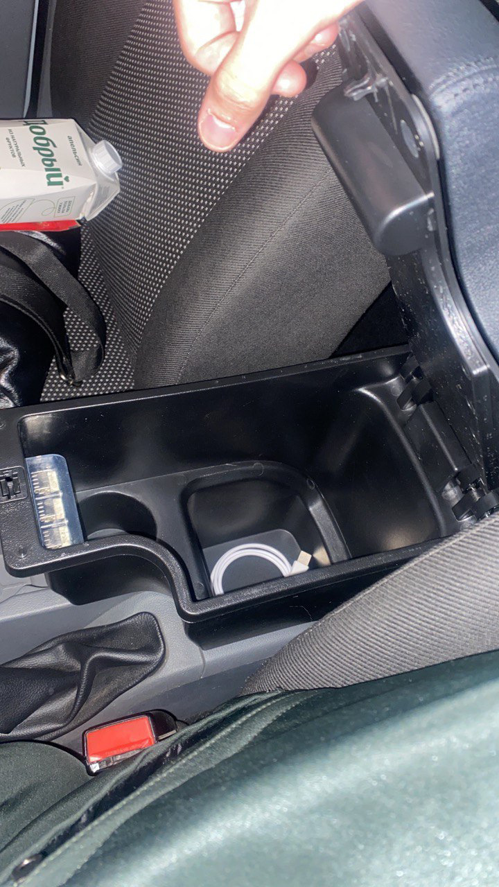 Подлокотник — Ford Focus Hatchback II, 1,6 л, 2011 года | аксессуары ...