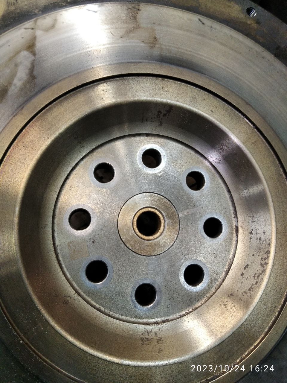 Как выглядит сцепление Ниссан Атлас (275 мм) на маховике Газель Некст ...