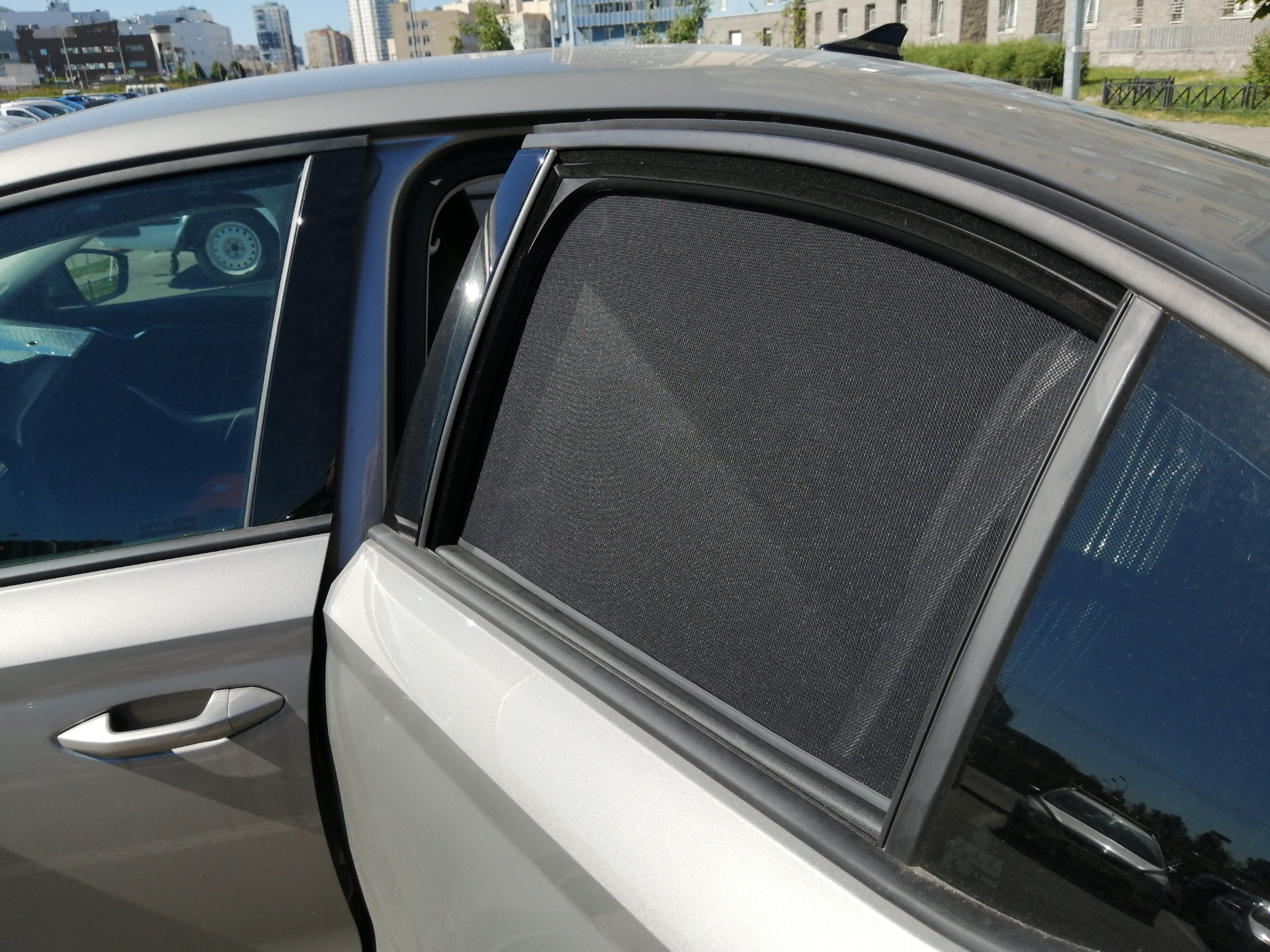 Шторки шкода рапид. Каркасные шторки skoda superb. Шкода шторки. Каркасные шторки octavia tour. Шкода шторки.