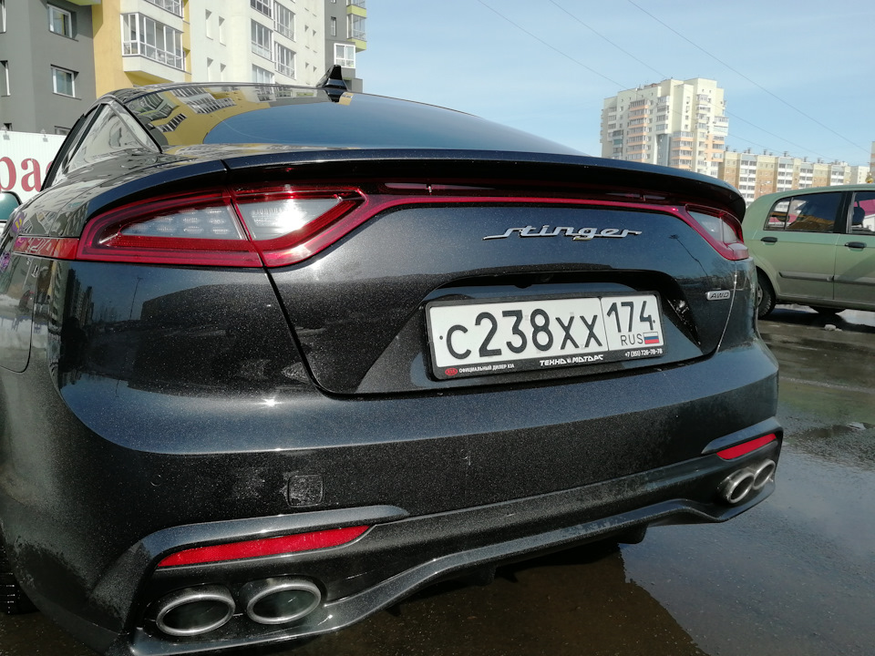 Kia Stinger шильдик