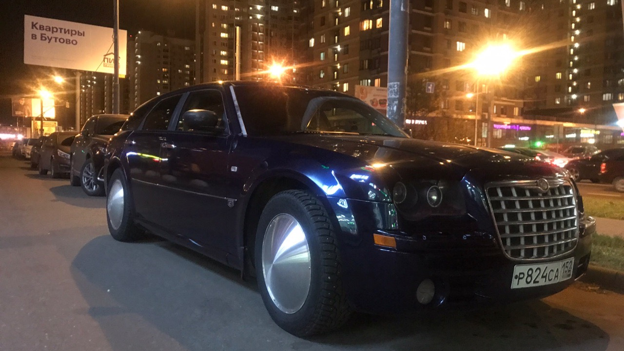 Р¤РёРѕР»РµС‚РѕРІС‹Р№ Chrysler 300c