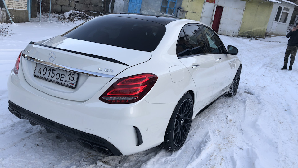 Зима c63 AMG