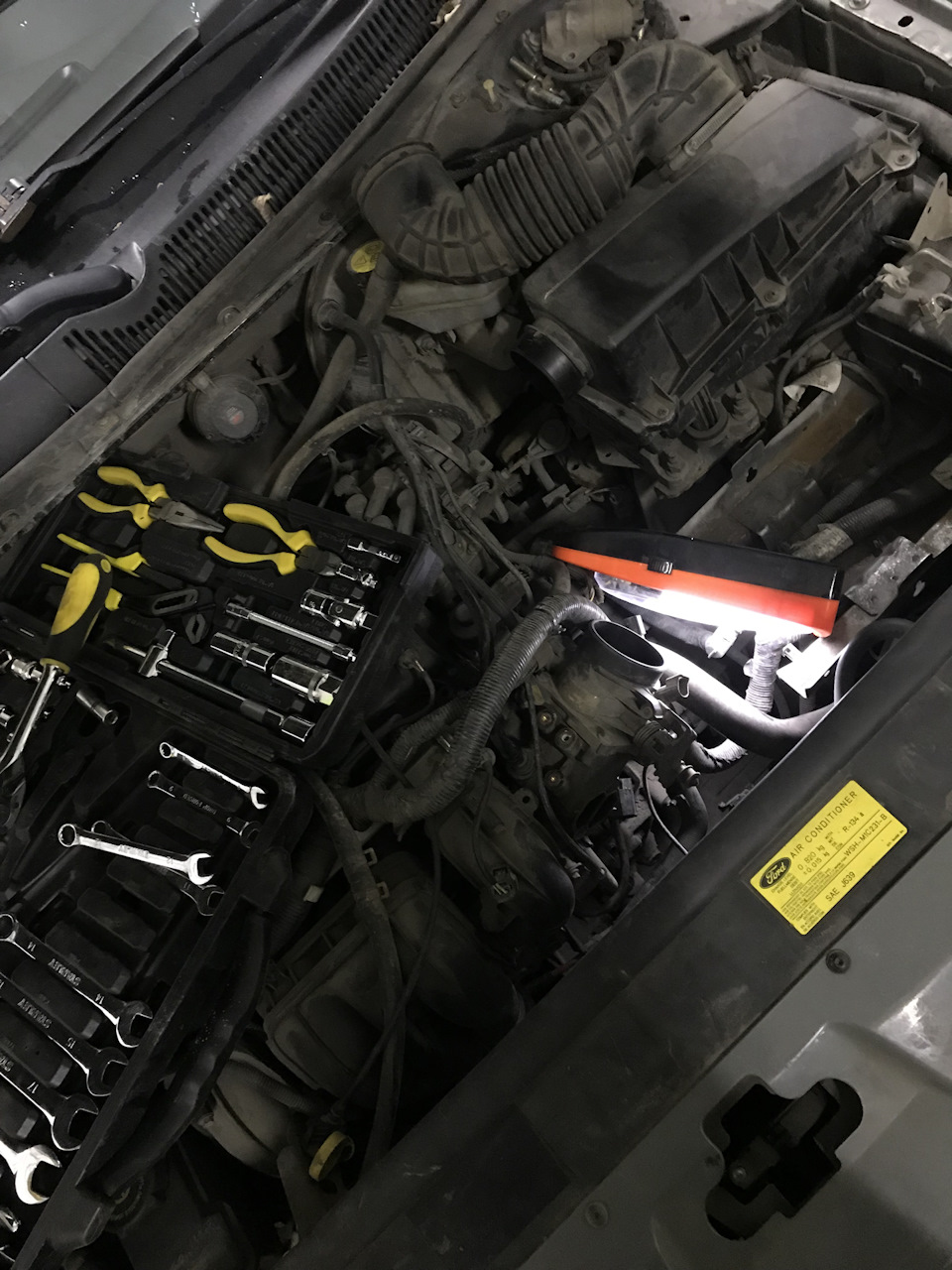 Клинит стартер — Ford Mondeo III, 1,8 л, 2004 года | поломка | DRIVE2