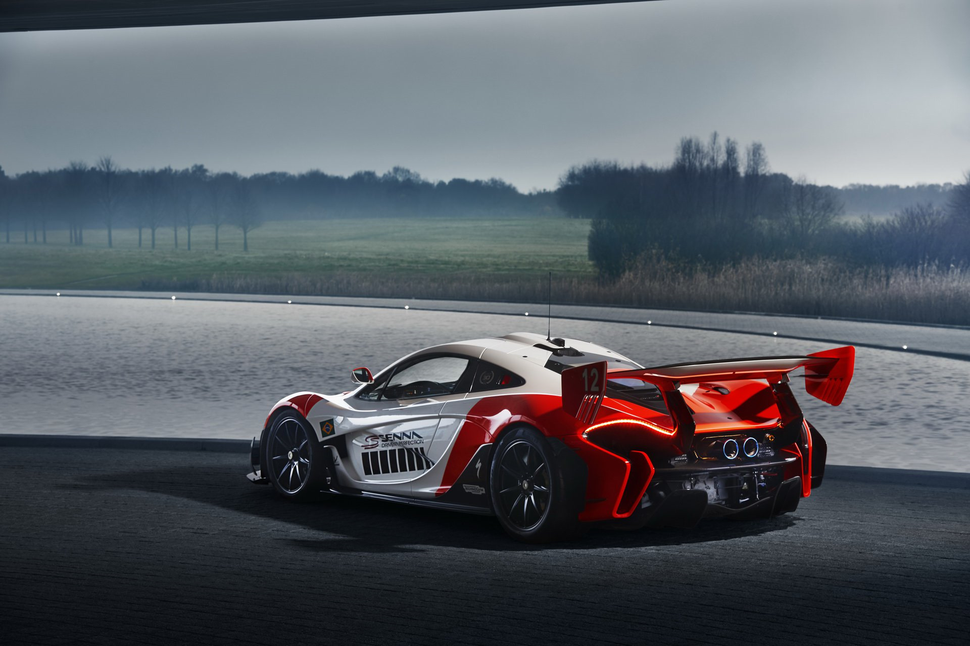 Mclaren p1 фото