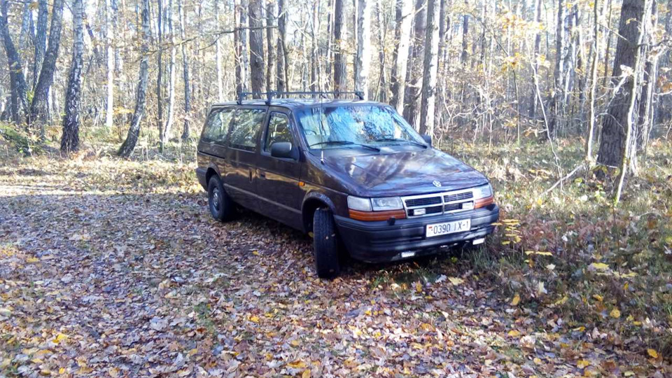 Крайслер гранд вояджер 2000. Крайслер вояджер 1993. Chrysler voyager 2. 5 дизель. 5 дизель.