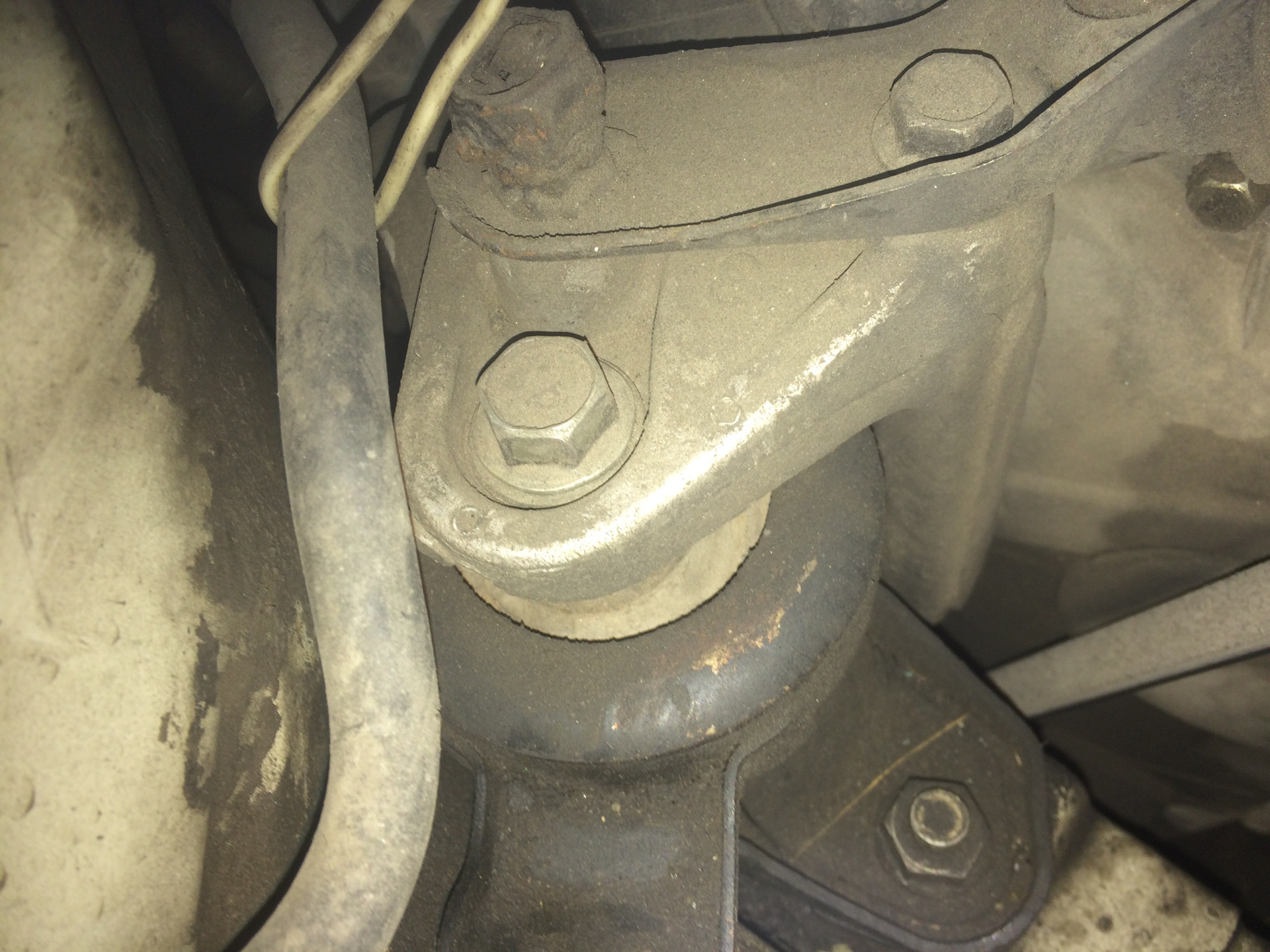 вибрация camry