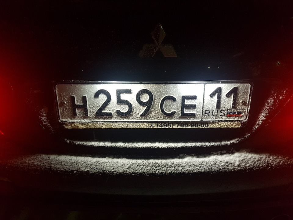 Лампочки в подсветку номера и салонный плофон — Mitsubishi Lancer IX, 2 ...