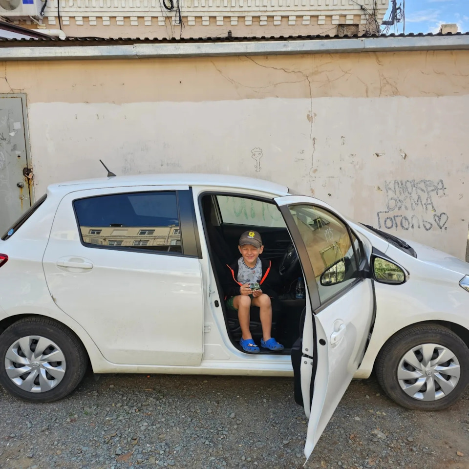 Забрал машину во Владивостоке — Toyota Vitz (130), 1 л, 2019 года | просто  так | DRIVE2