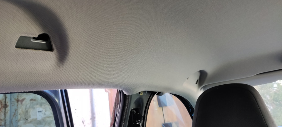 Установка видеорегистратора на заднее стекло — Skoda Rapid (2G), 1,6 л ...