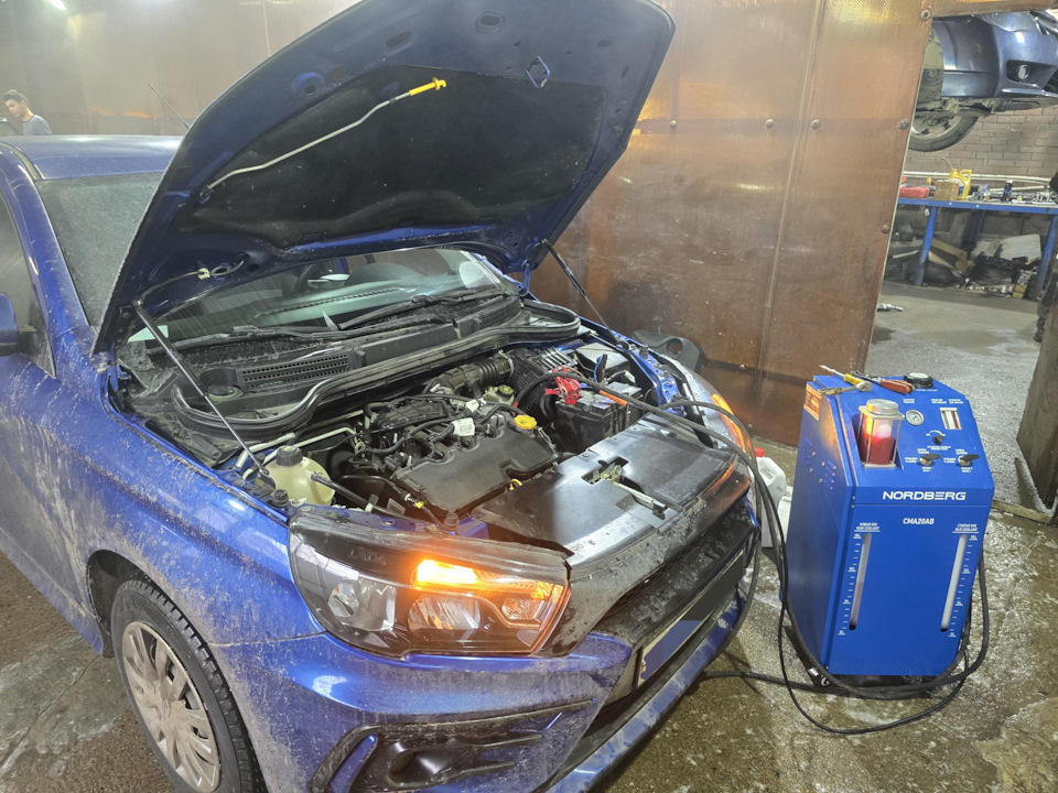 Аппаратная замена охлаждающей жидкости. — Lada Vesta (1G), 1,6 л