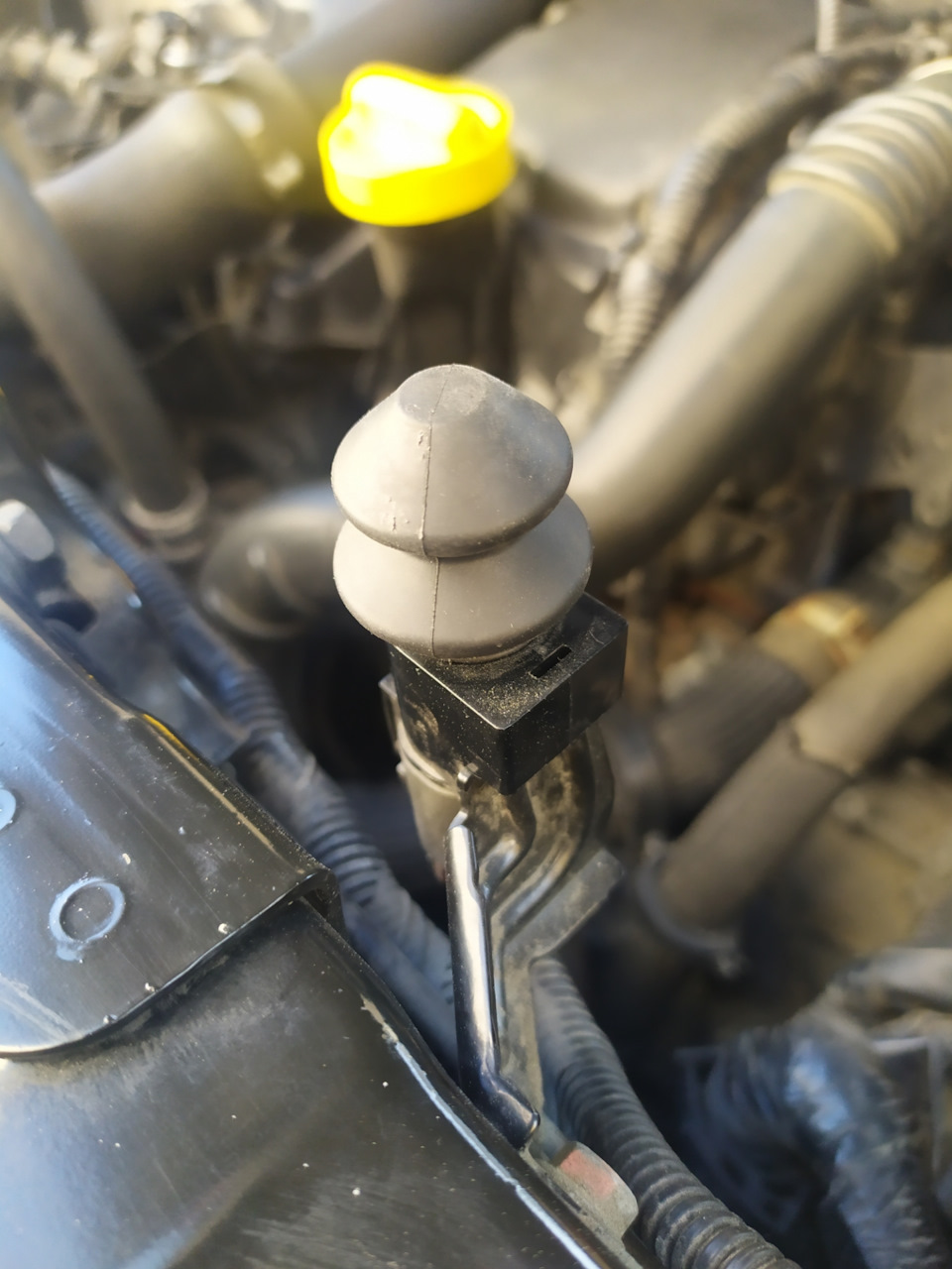 Концевик капота каджар — Renault Kadjar, 1,5 л, 2018 года | поломка ...