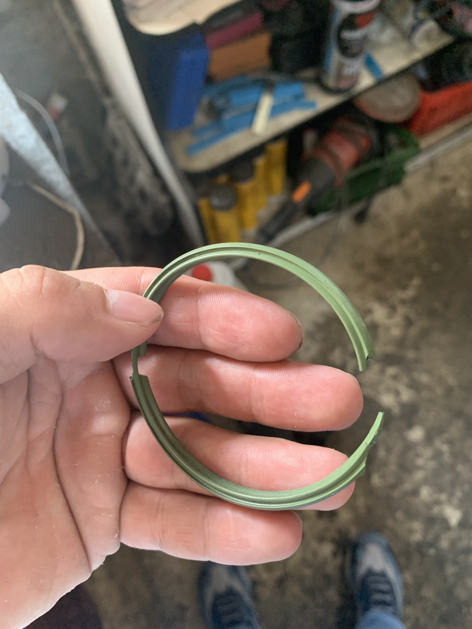 Выдуло обе резинки на пайпе — Skoda Yeti, 1,8 л, 2013 года | визит на ...