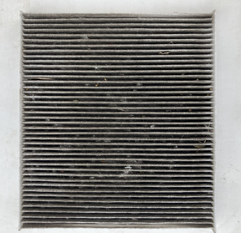 старый салонный фильтр Hyundai Kia после 7800 км — KIA Rio (3G)