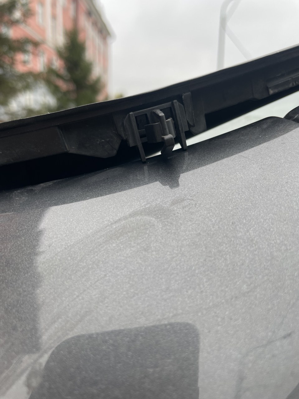 13280305 крепление молдинга лобового стекла — Opel Astra J, 1,6 л, 2011 ...