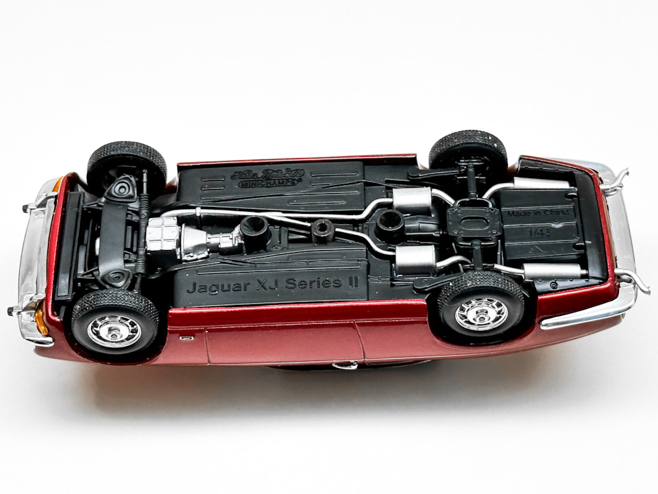 1975 Jaguar XJ12 Coupe Series II 1:43 Minichamps