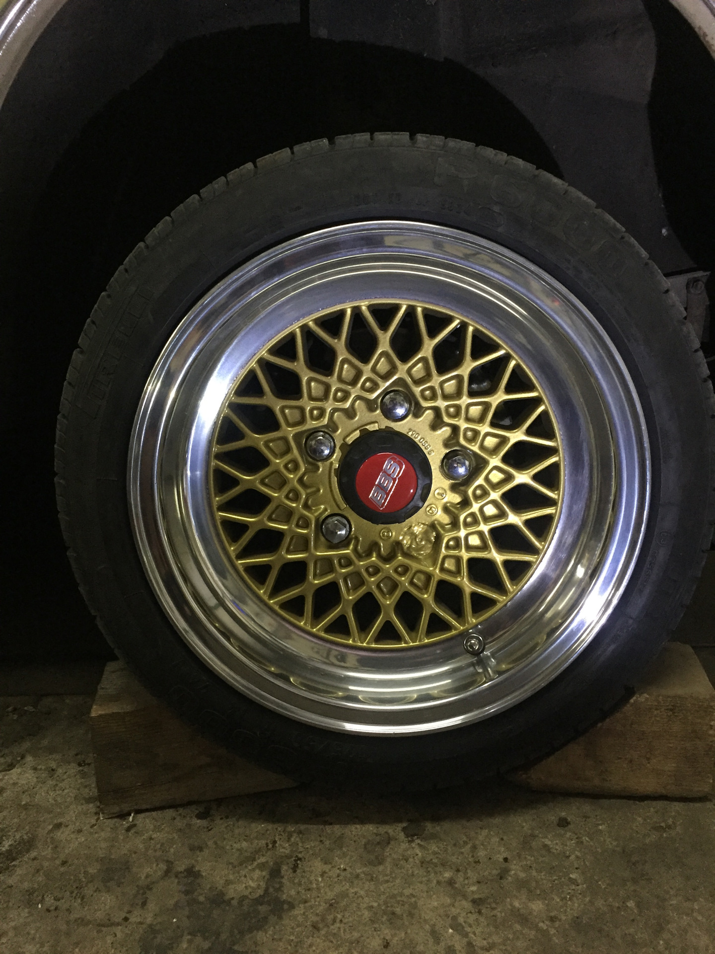 Диски на классику. BBS MAHLE r14. Диски BBS MAHLE r14. BBS MAHLE r14 ВАЗ. ВАЗ 2106 BBS MAHLE r14.