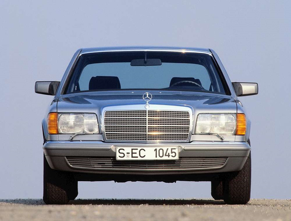 * — Mercedes-Benz S-Class (W126)