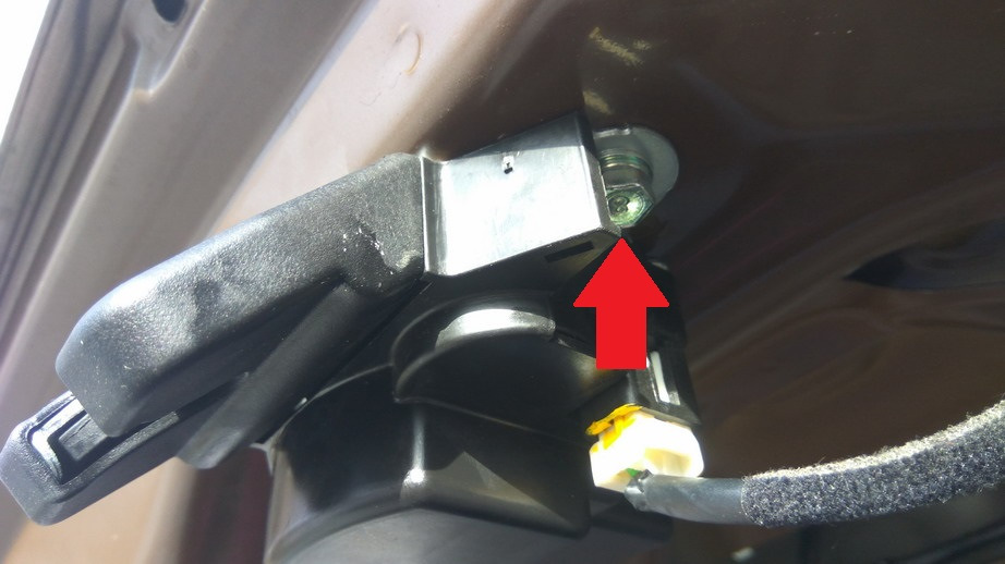 Горит индикатор открытого багажника киа рио