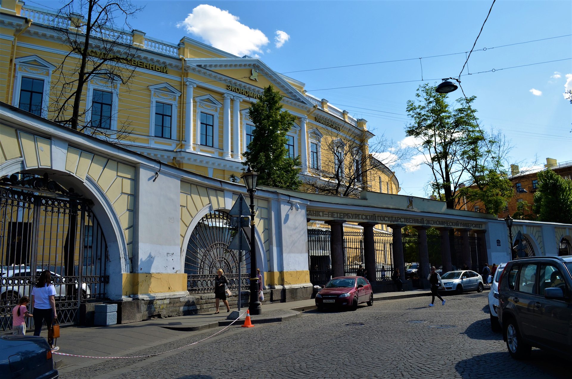 Вглядываясь в Невский проспект Петербурга. — DRIVE2