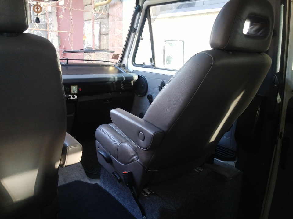 Фото в бортжурнале Volkswagen Caravelle (T3)