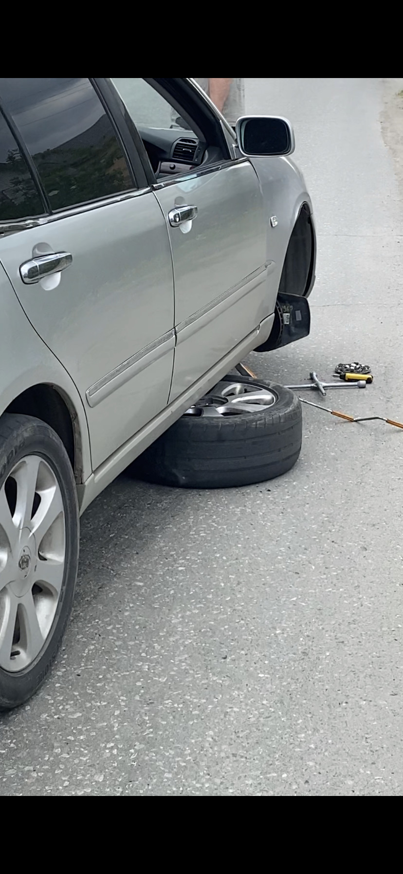 Скрипучий звук при повороте, закусывает руль — Toyota Brevis, 3 л, 2001 ...