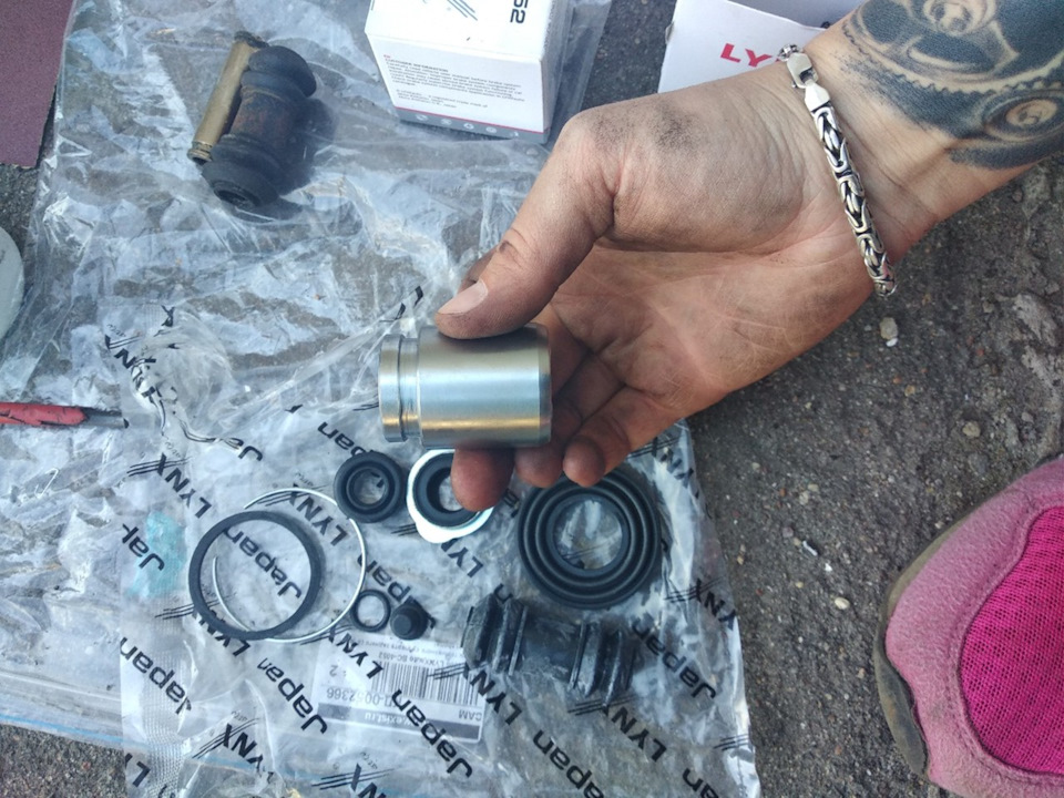 Переборка суппортов — Toyota Celica (200), 2 л, 1993 года | своими ...