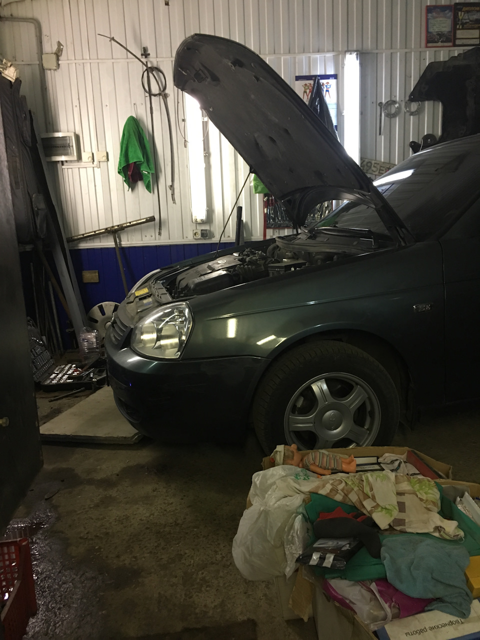 #35. Потекла помпа — Lada Приора универсал, 1,6 л, 2009 года | визит на ...