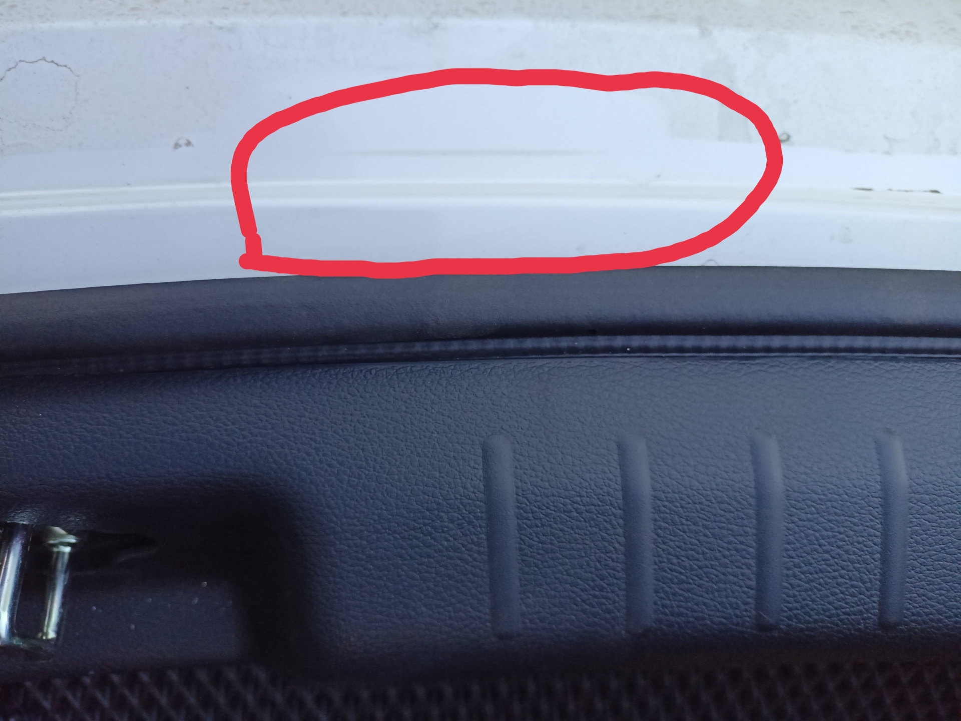 #запись12#установка упоров капота. Регулировка крышки багажника, визит ...