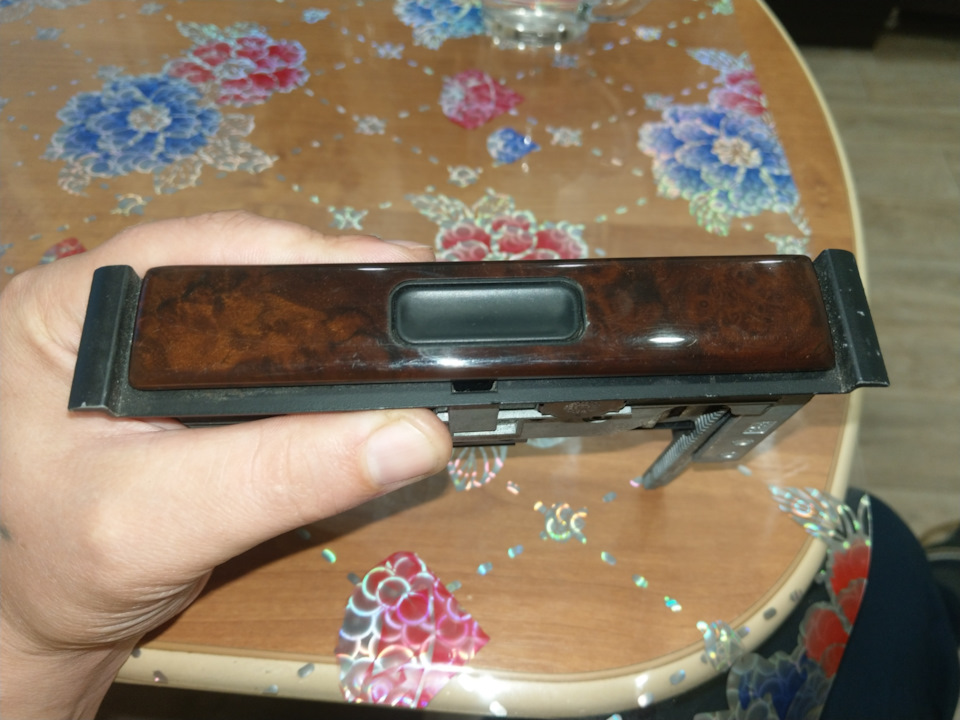 Подстаканник в заднее седение в дереве — BMW 7 series (E38), 4,4 л ...