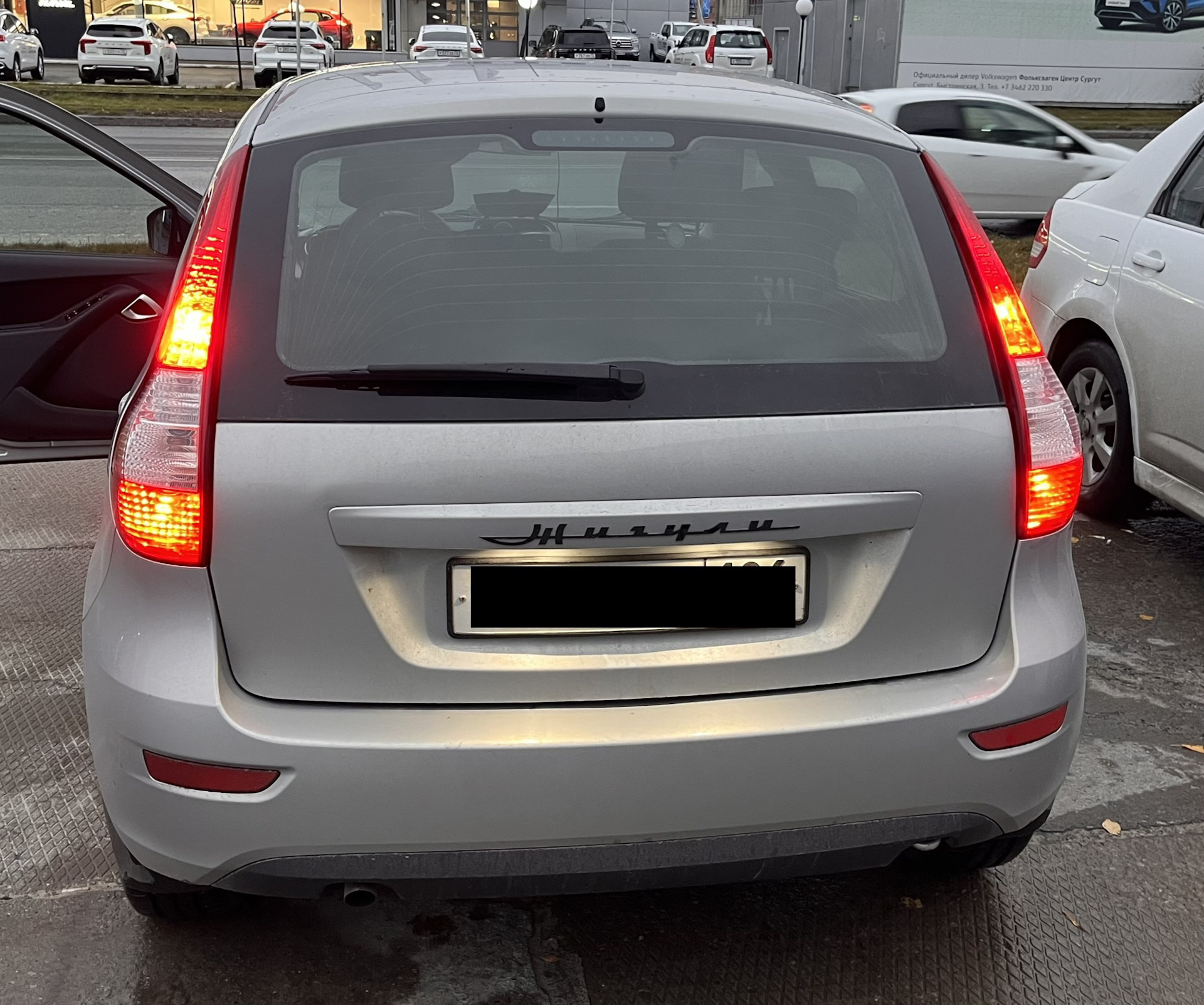 Задние габариты в два этажа — Lada Гранта Хэтчбек, 1,6 л, 2019 года ...