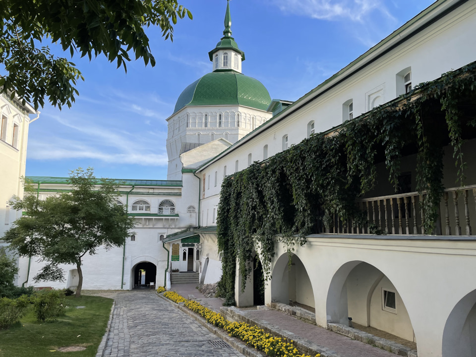 Плющ — Cadillac Escalade (3G)