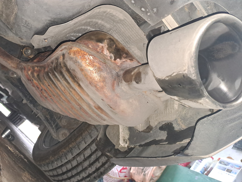 Покраска глушителя — KIA K5 (1G), 2 л, 2011 года | просто так | DRIVE2