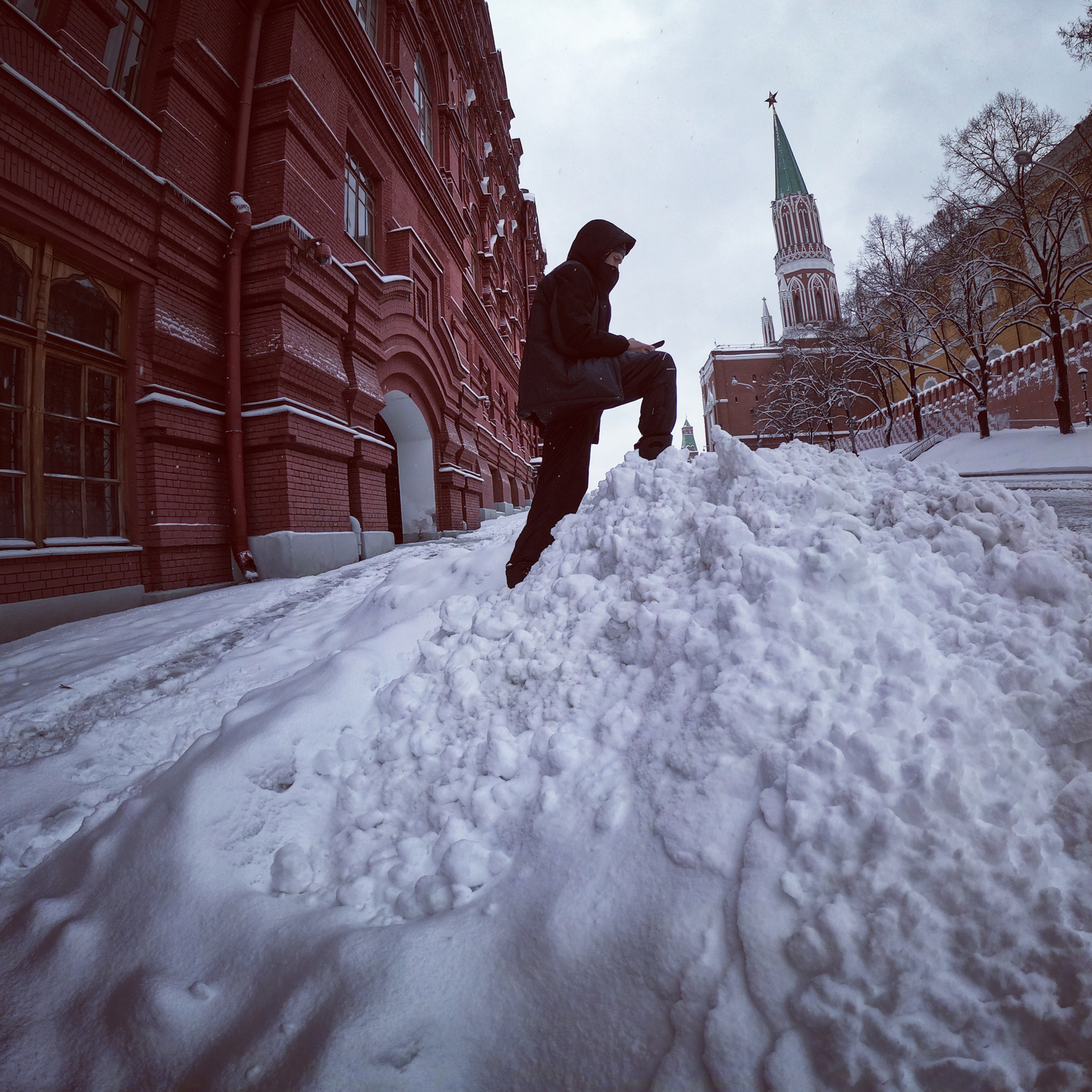 Какой сильный будет снег. Метель в Москве. Метель в Москве сегодня. Сегодня в Москве прогнозируется метель. Затяжная метель.
