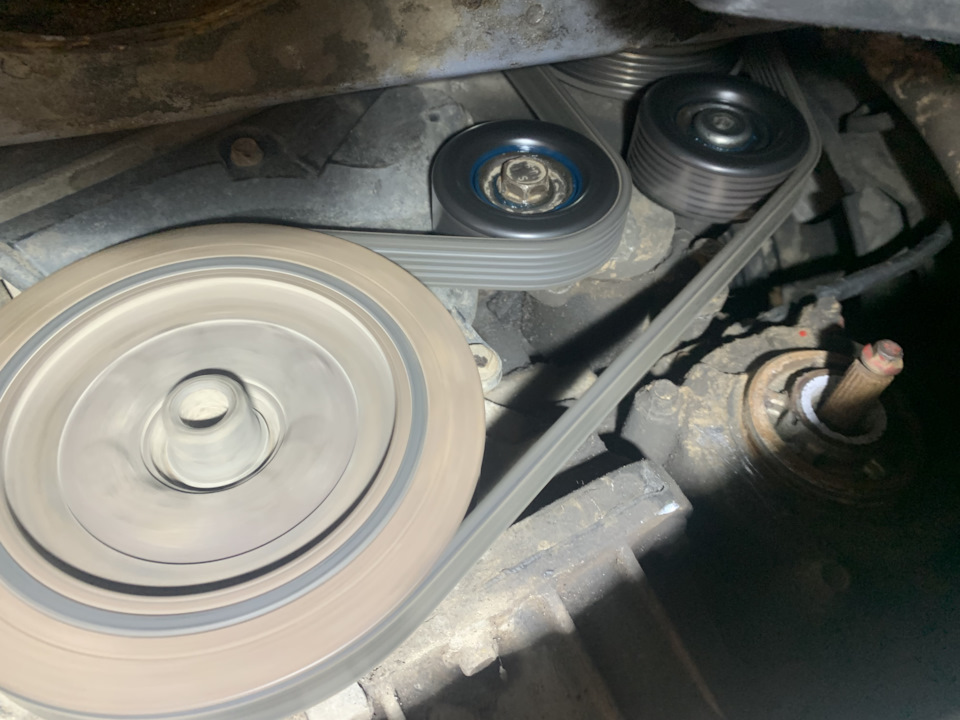 Ремень в обход кондиционера — Hyundai Trajet, 2 л, 2004 года | своими ...