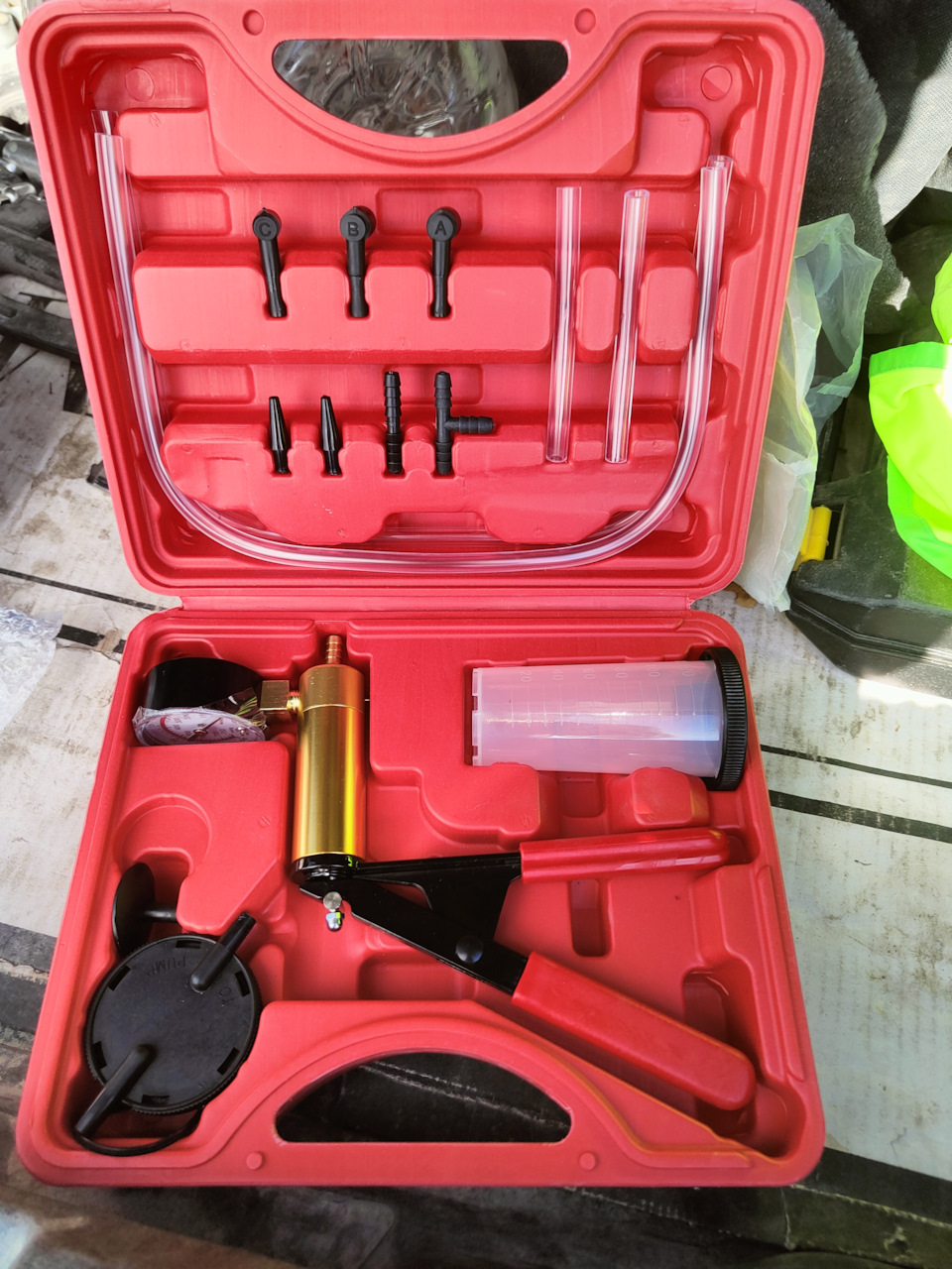 Ручной вакуумный насос — Volkswagen Polo Sedan