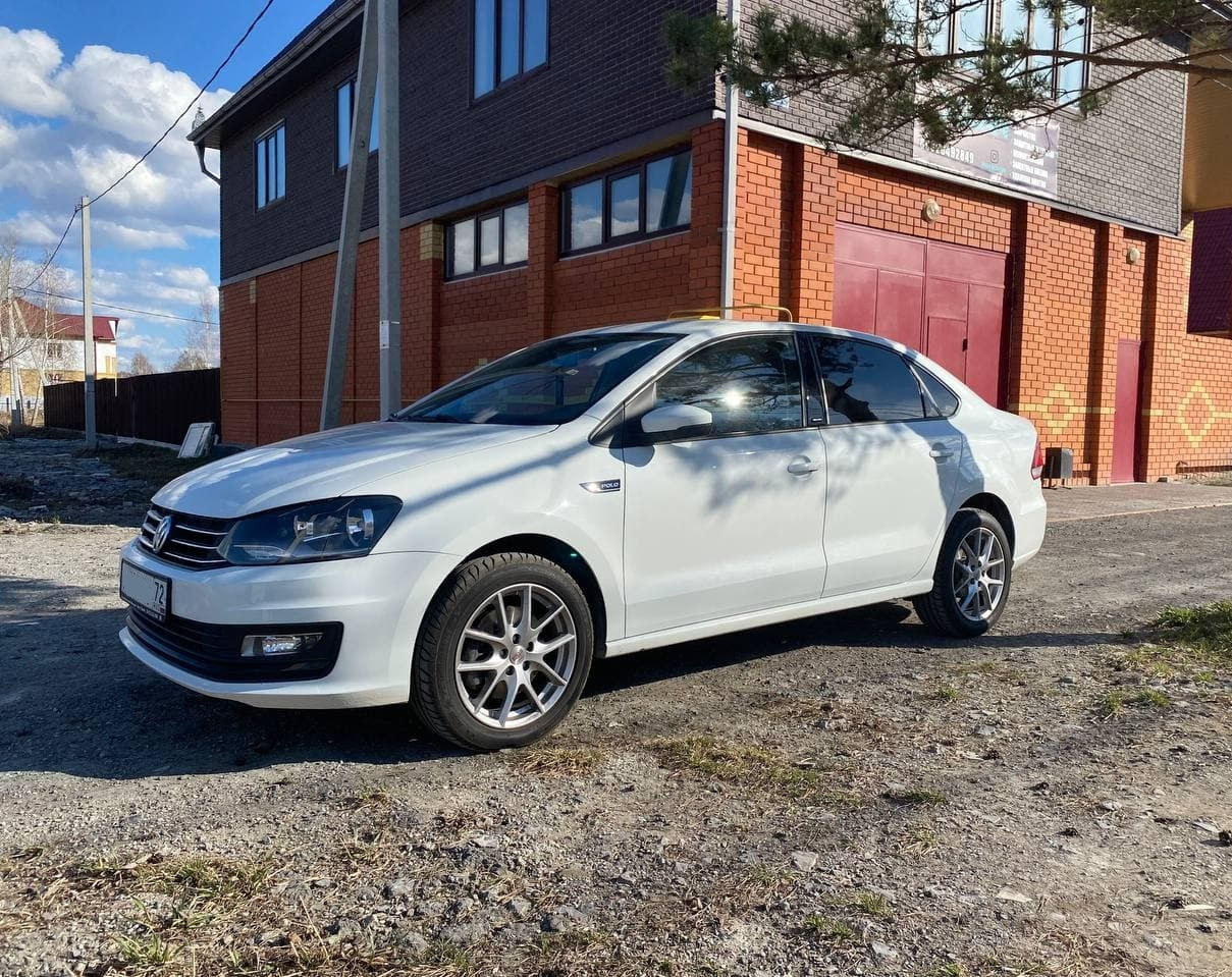В лето на R16 — Volkswagen Polo Sedan, 1,6 л, 2016 года | колёсные ...