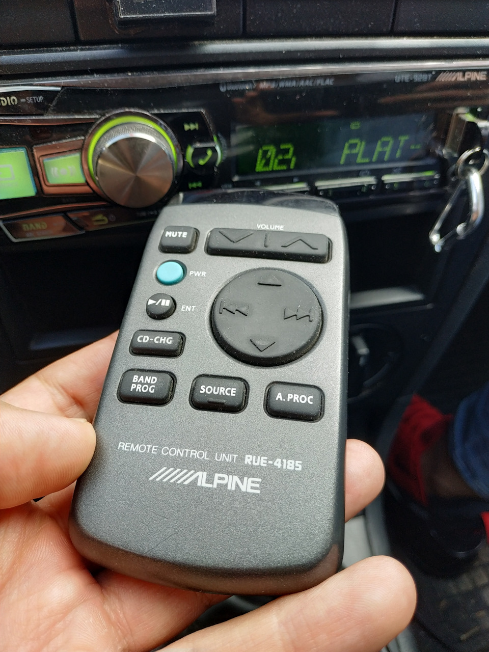Пульт ALPINE RUE-4185 для магнитолы ALPINE UTE-92BT — Skoda Octavia A4 ...