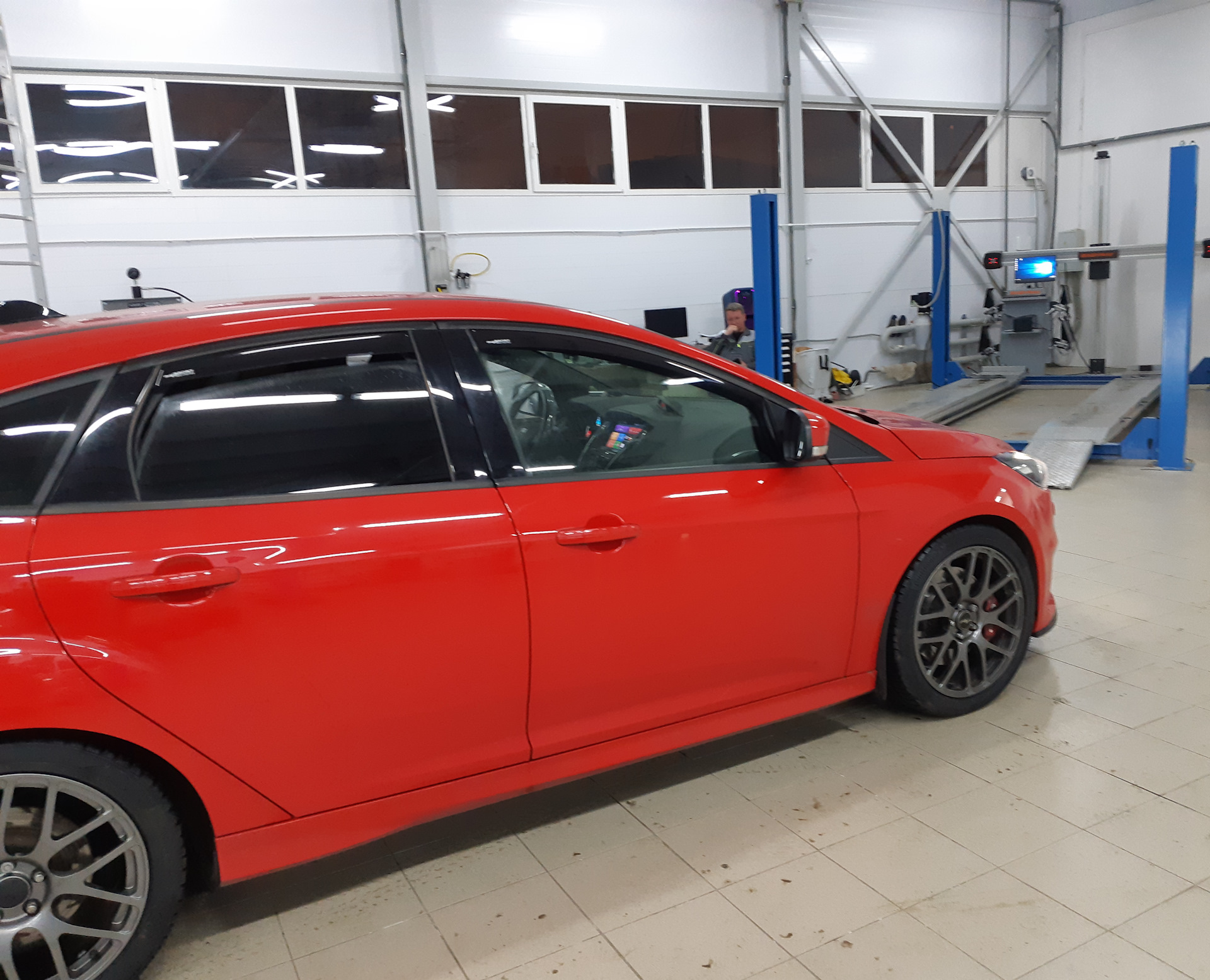 Форд гараж. Ford Garage Focus.