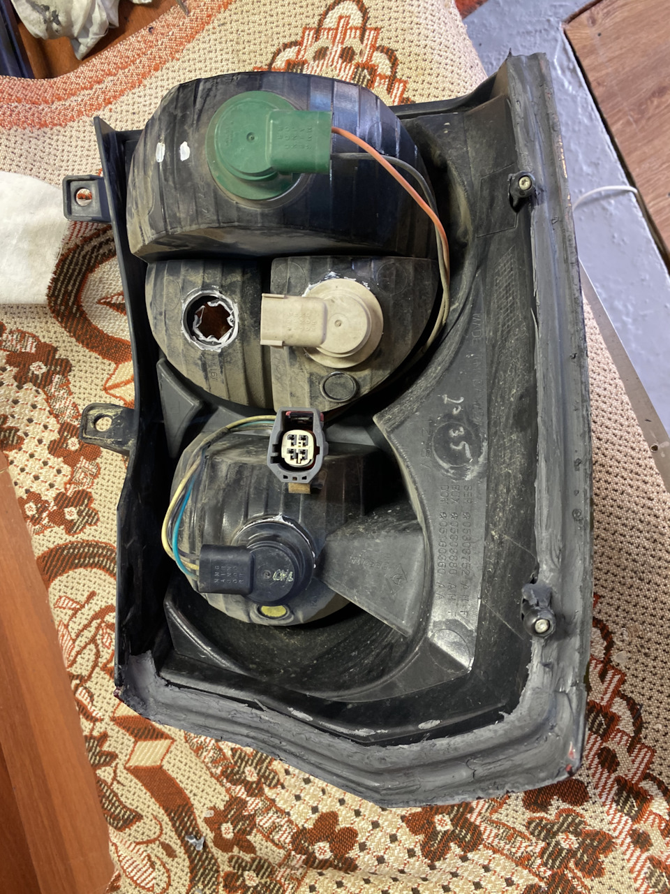 Устраняю запотевание задних фонарей (болячка калибра) — Dodge Caliber ...