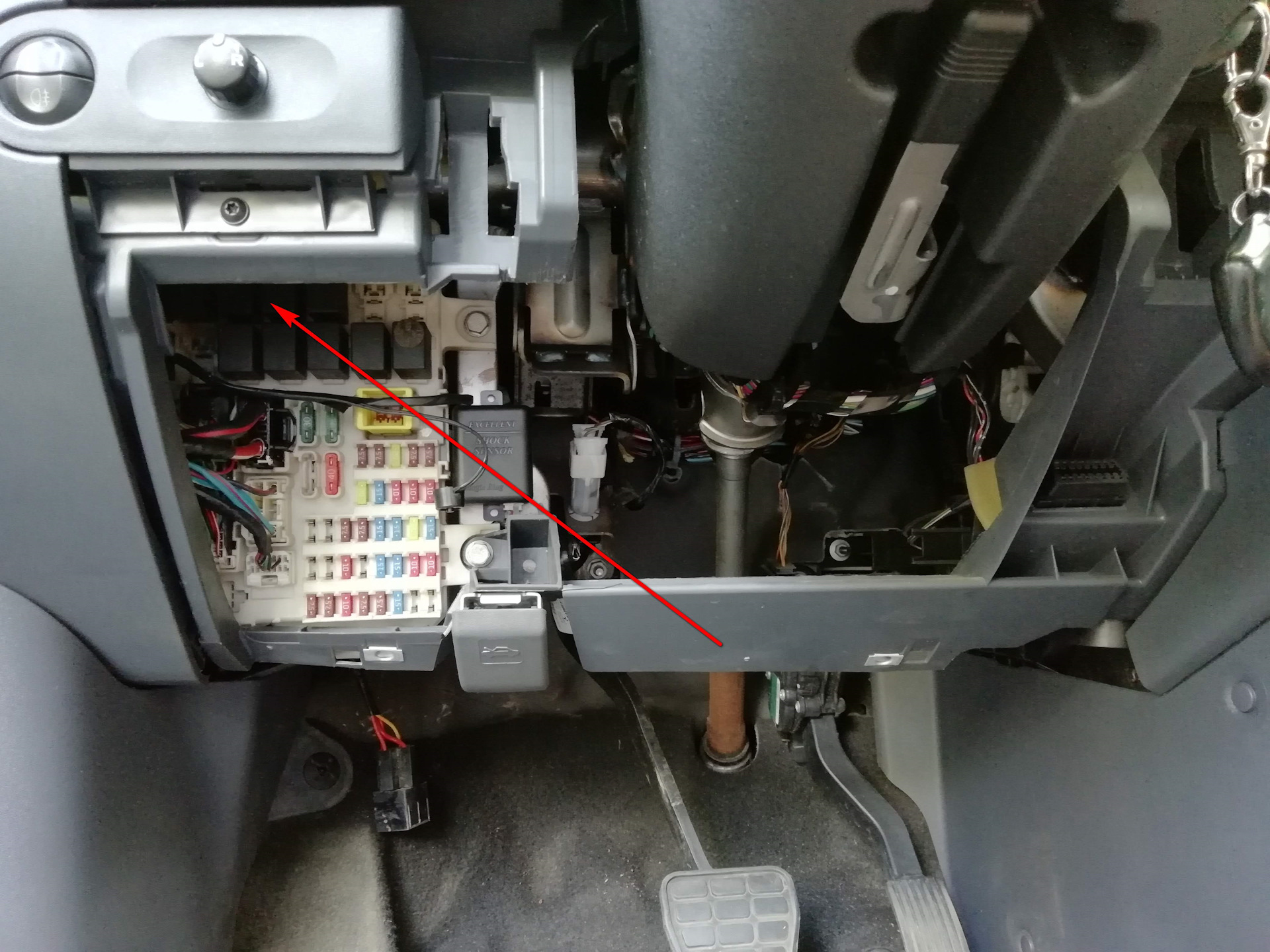 Стеклоподъемники без включения зажигания — Mitsubishi Colt VI, 1,5 л ...