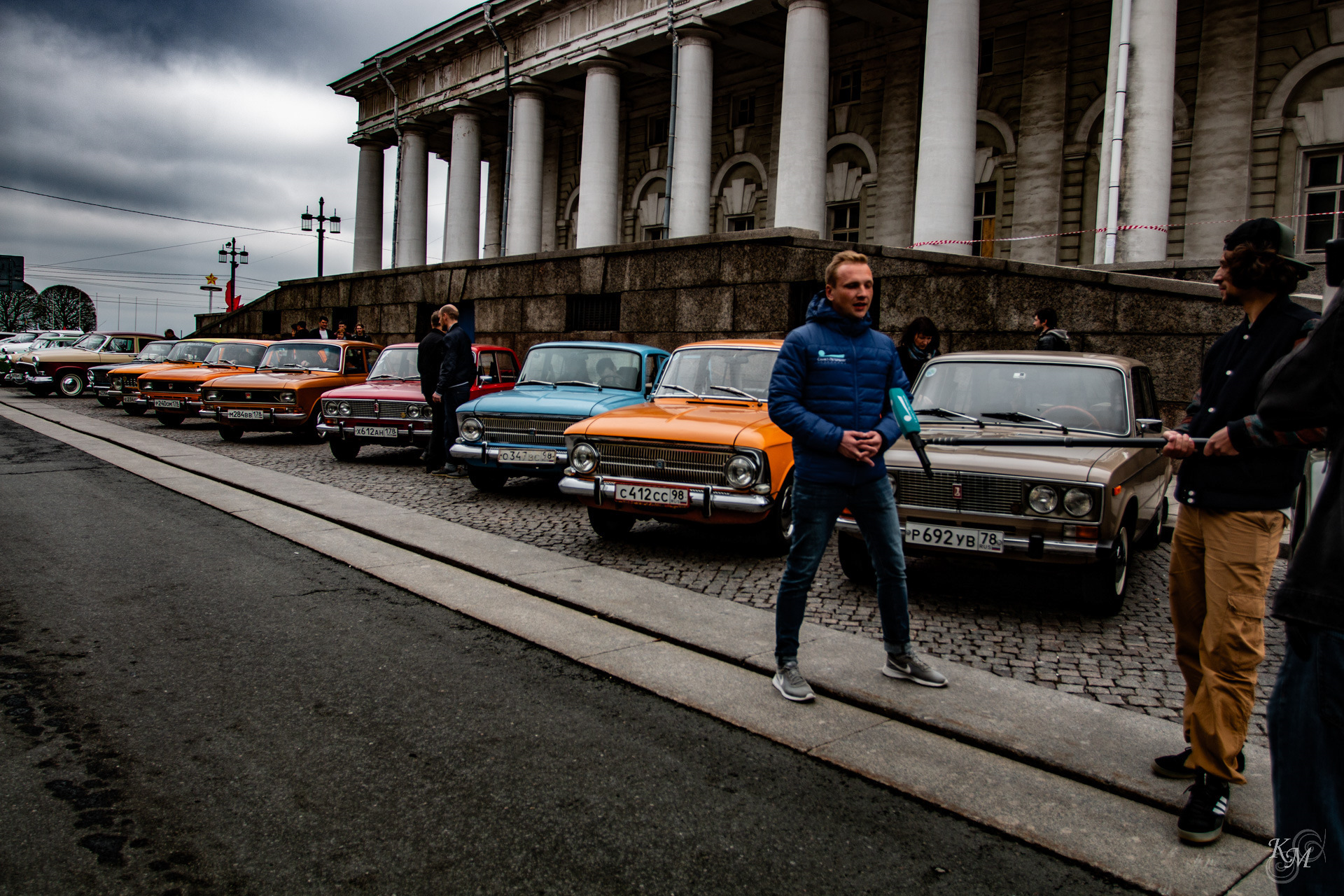 Пробеги петербург. Ретро пробег. Пробег ретро автомобилей СПБ. Ретропробег 2022. Ретро пробег 2021 Москва.