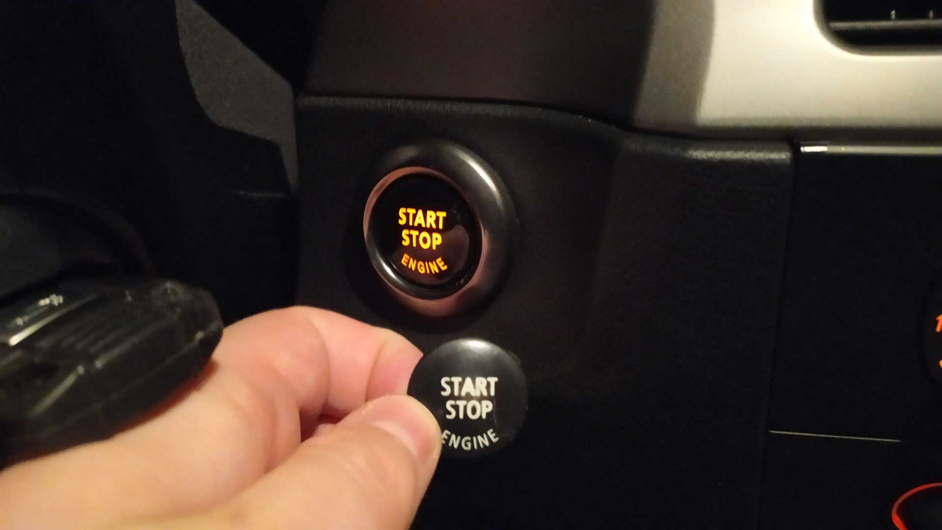 Как пользоваться кнопкой старт стоп на тойоте
