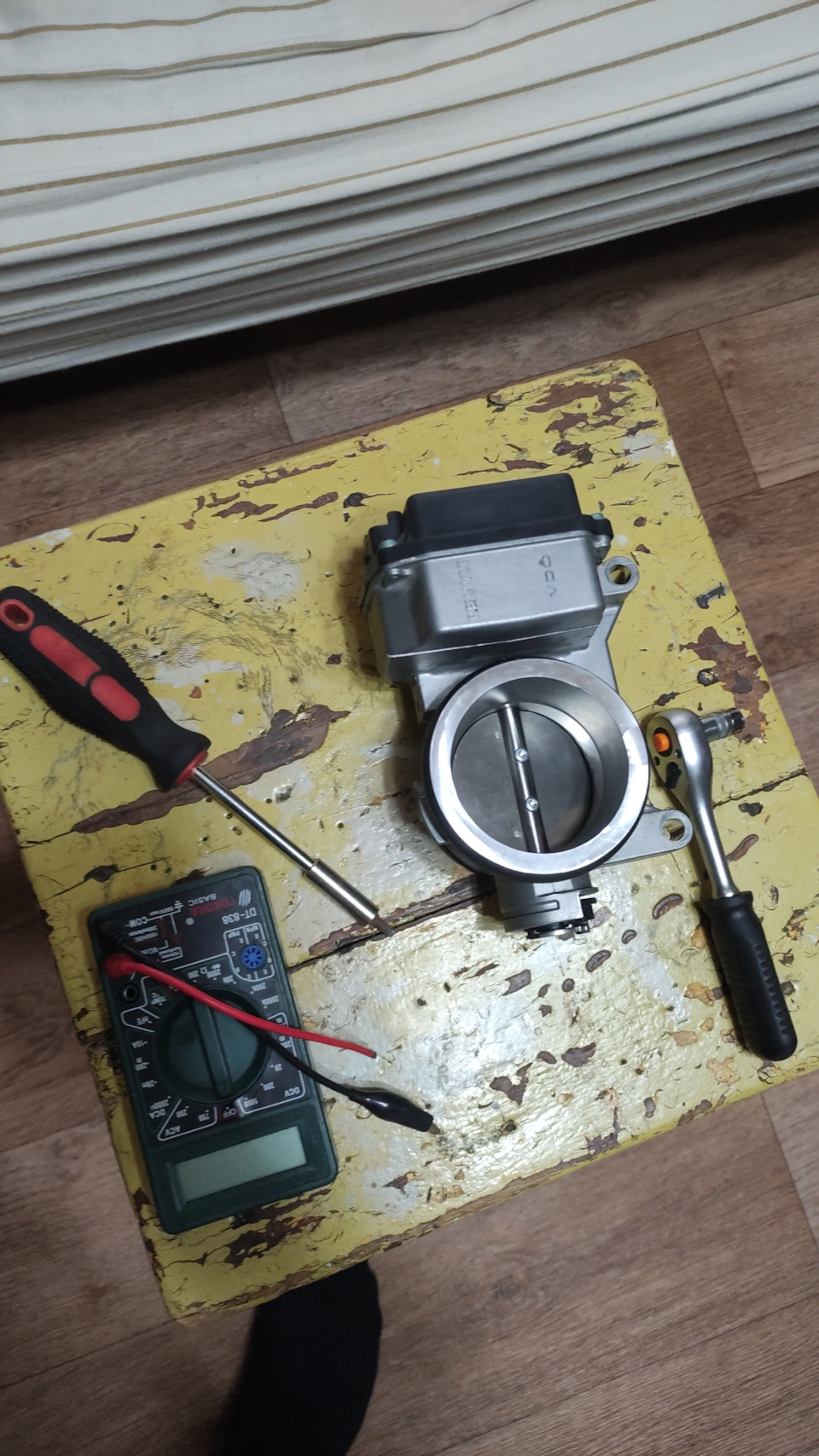 Проблемы с положением дроссельной заслонки. Точнее не ясно с чем именно ...