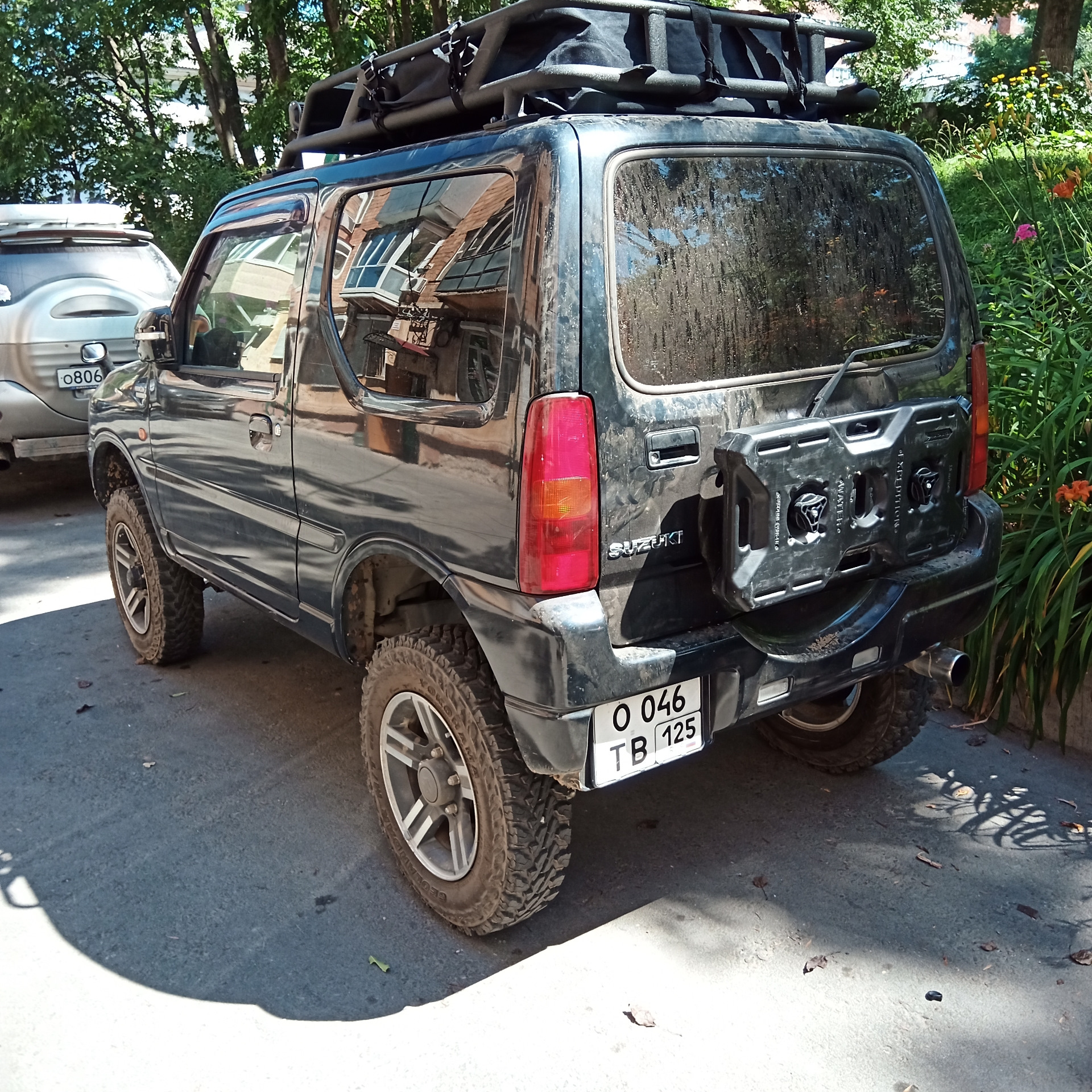 Канистра Экстрим вместо запаски — Suzuki Jimny (1G), 0,7 л, 2009 года ...