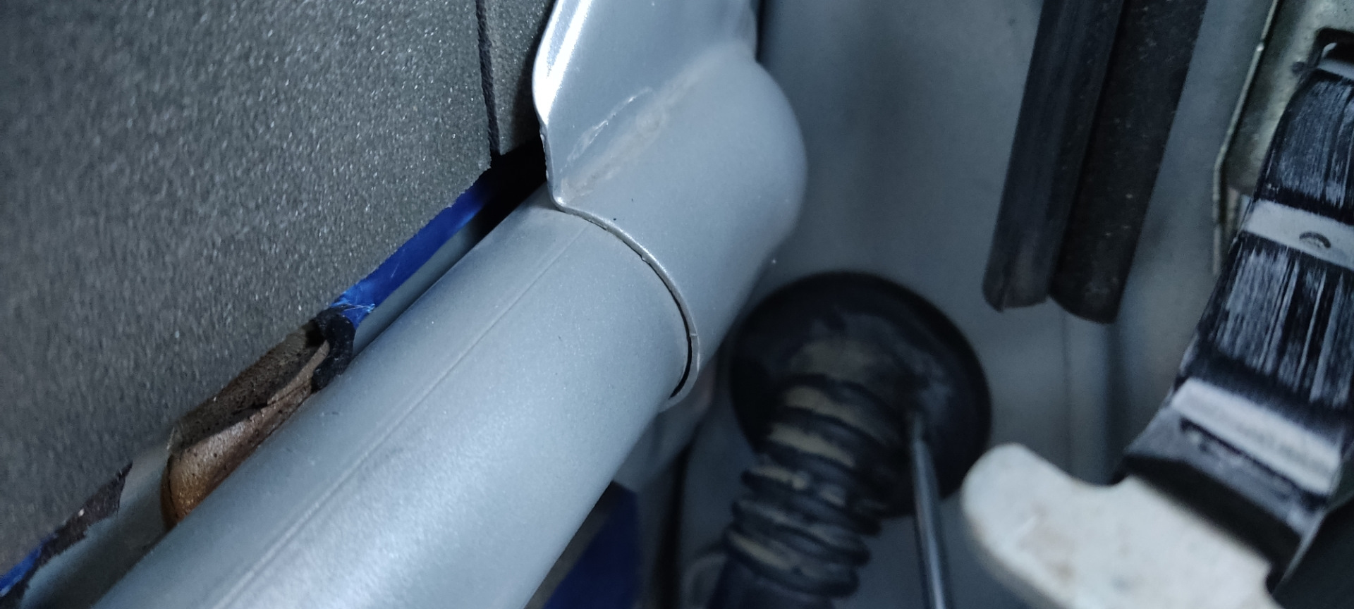 #5.шумоизоляция дверей. Протяжка акустических проводов — Toyota Ractis ...