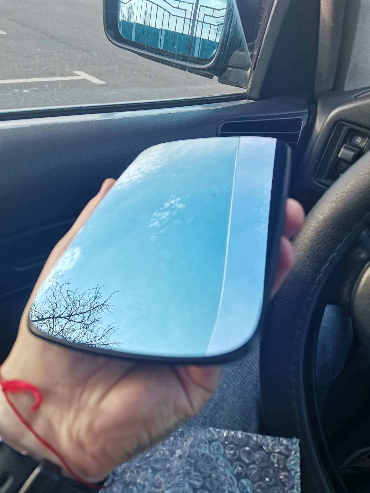 Замена R-Бокового стекла — BMW 5 series (E34), 2 л, 1995 года ...