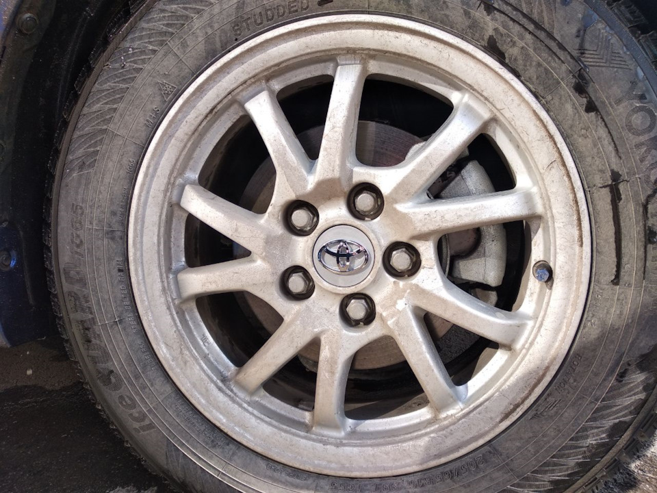 Фото в бортжурнале Toyota Prius Alpha