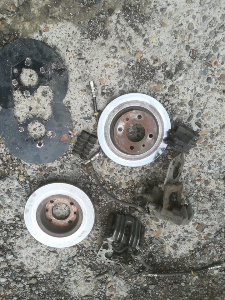 Задние дисковые тормоза Калина, Прииора на Lada Калина хэтчбек. Б/у ...