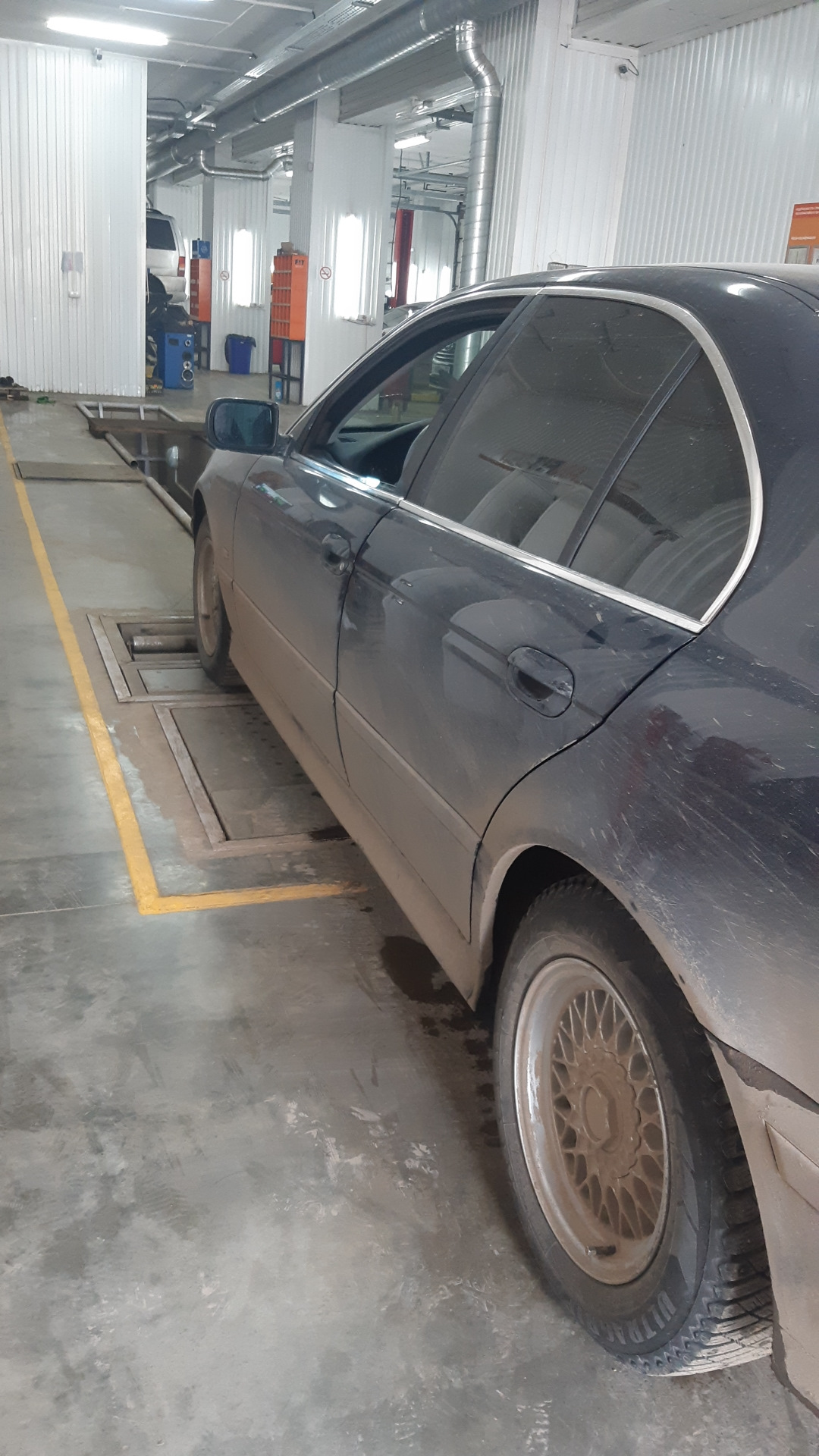 Диагностика подвески на вибростенде — BMW 5 series (E39), 2,2 л, 2001 ...
